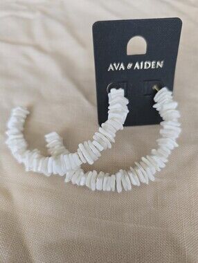Ava & Aiden White Shell Chip Hoop Earrings - Beachy Stack
